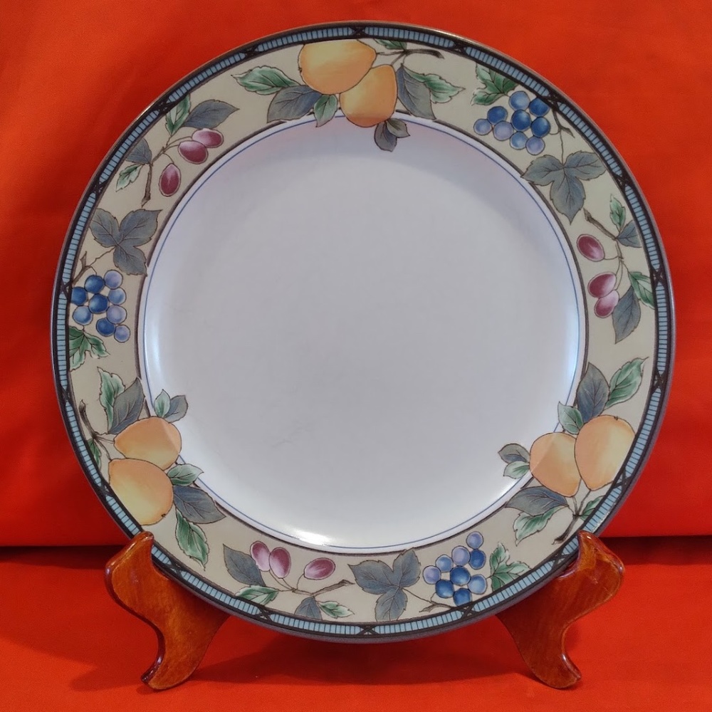 Mikasa Intaglio Garden Harvest Dinner Plate Set of 2